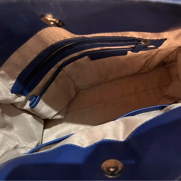 Michael kors RARE quilted cobalt blue Hamilton bag - Picture 4 of 4